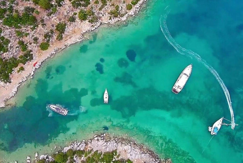  Δοκός: Ένα εξωτικό νησί δίπλα στην Ύδρα