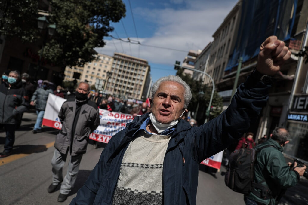 Απασχόληση συνταξιούχου: Ανατροπή με καταβολή μόνο του βασικού μισθού – Ζητούνται επιστροφές αναδρομικών 5ετίας