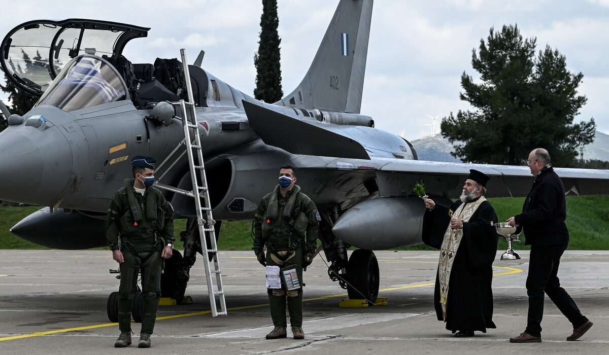 Η άφιξη των πρώτων Rafale: Οι πανηγυρικοί τόνοι,  οι τριτοκοσμικές εικόνες και η ανάγκη αναστοχασμού της ελληνικής στρατηγικής