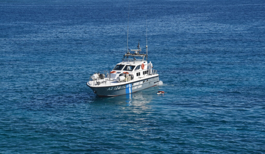 Νέος συναγερμός με ιστιοφόρο ανοιχτά της Πύλου: Μεταφέρει τουλάχιστον 60 πρόσφυγες