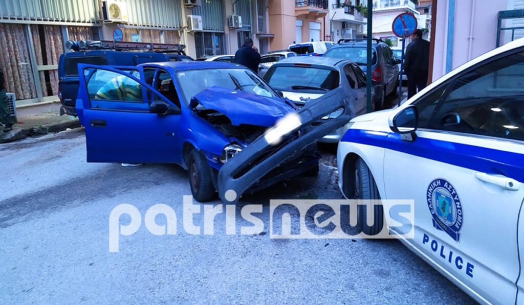 Αμαλιάδα: Τροχαίο με πέντε περιπολικά έξω από την Αστυνομική Υποδιεύθυνση