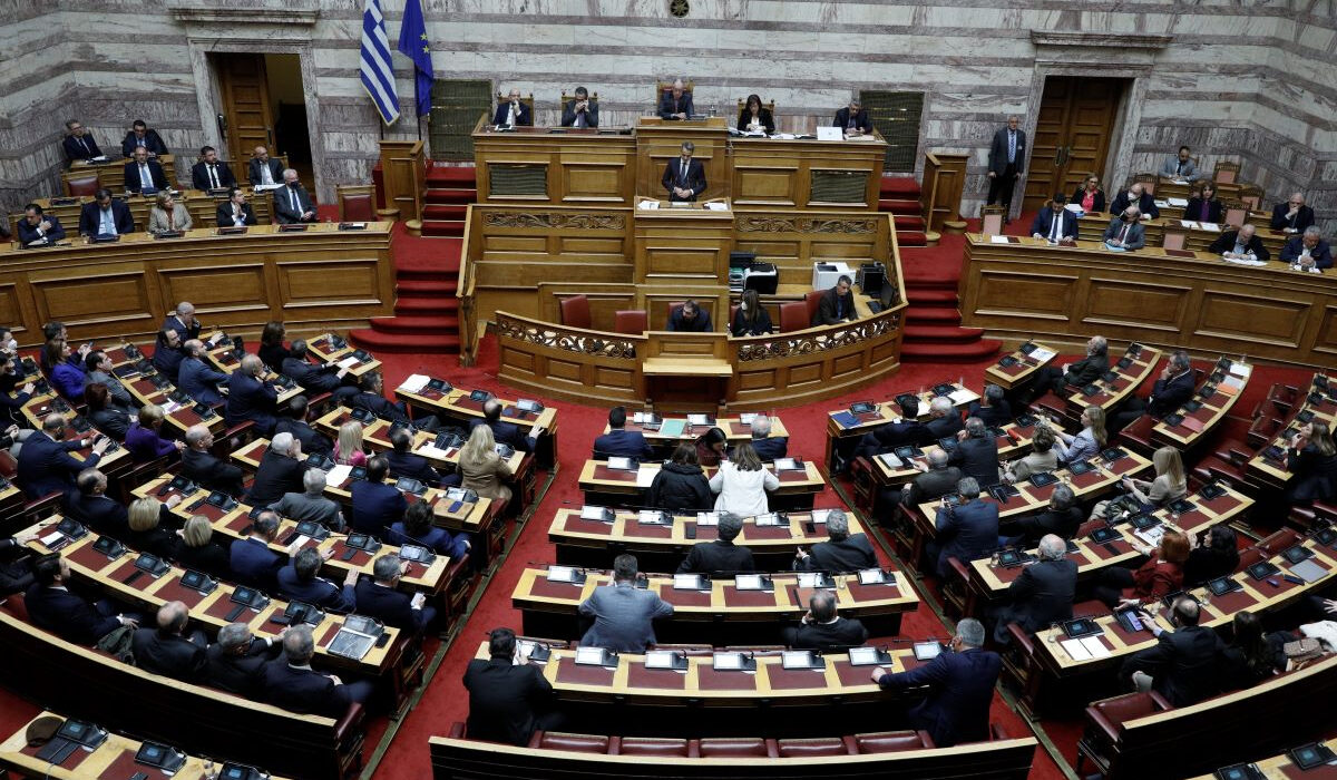 Στη Βουλή η τροπολογία για το «μπλόκο» Κασιδιάρη – Η πρόταση της κυβέρνησης