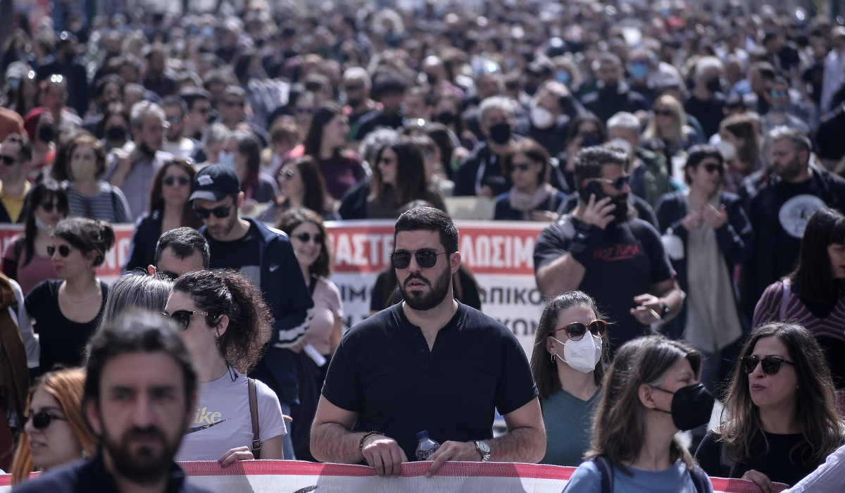 24ωρη πανελλαδική απεργία για το νέο εργασιακό: Ποιοι απεργούν – Τι ισχύει με μετρό και ΜΜΜ