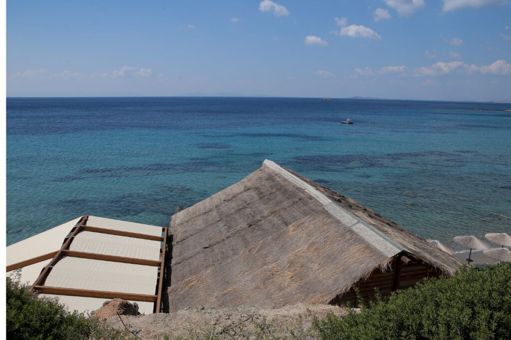 «Λουκέτο» σε δημοφιλές beach bar της παραλιακής – Τι ανακάλυψε η ΑΑΔΕ