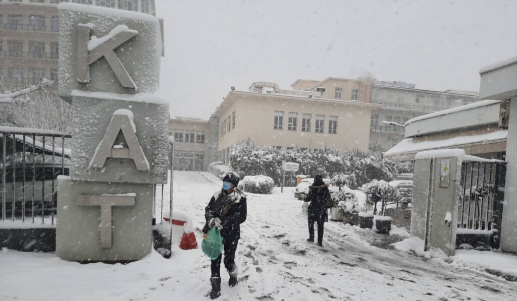 Κακοκαιρία Ελπίδα: Στο έλεος του χιονιά τα νοσοκομεία – Καταγγελίες ΠΟΕΔΗΝ