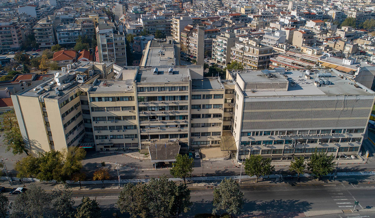 Θεσσαλονίκη: 15χρονος λιποθύμησε και μεταφέρθηκε σε νοσοκομείο μετά από κατανάλωση βότκας