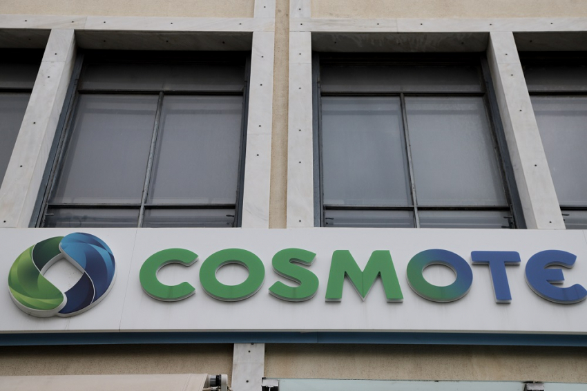 Ανοιχτά τα καταστήματα Cosmote και Γερμανός με νέο ωράριο