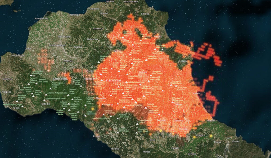 Φωτιές στην Ελλάδα: Σοκάρει η εικόνα δορυφόρου – Φλέγεται όλη η Β. Εύβοια κι η Αττική