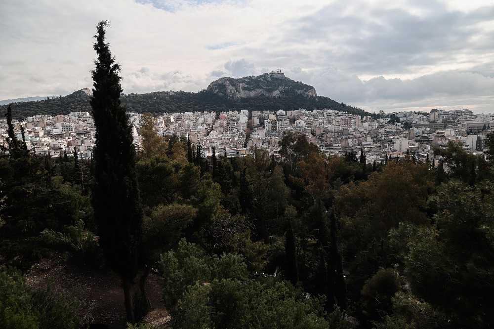 Ο κορονοϊός θερίζει τις γειτονιές της Αθήνας – Οι περιοχές με τα πιο πολλά κρούσματα