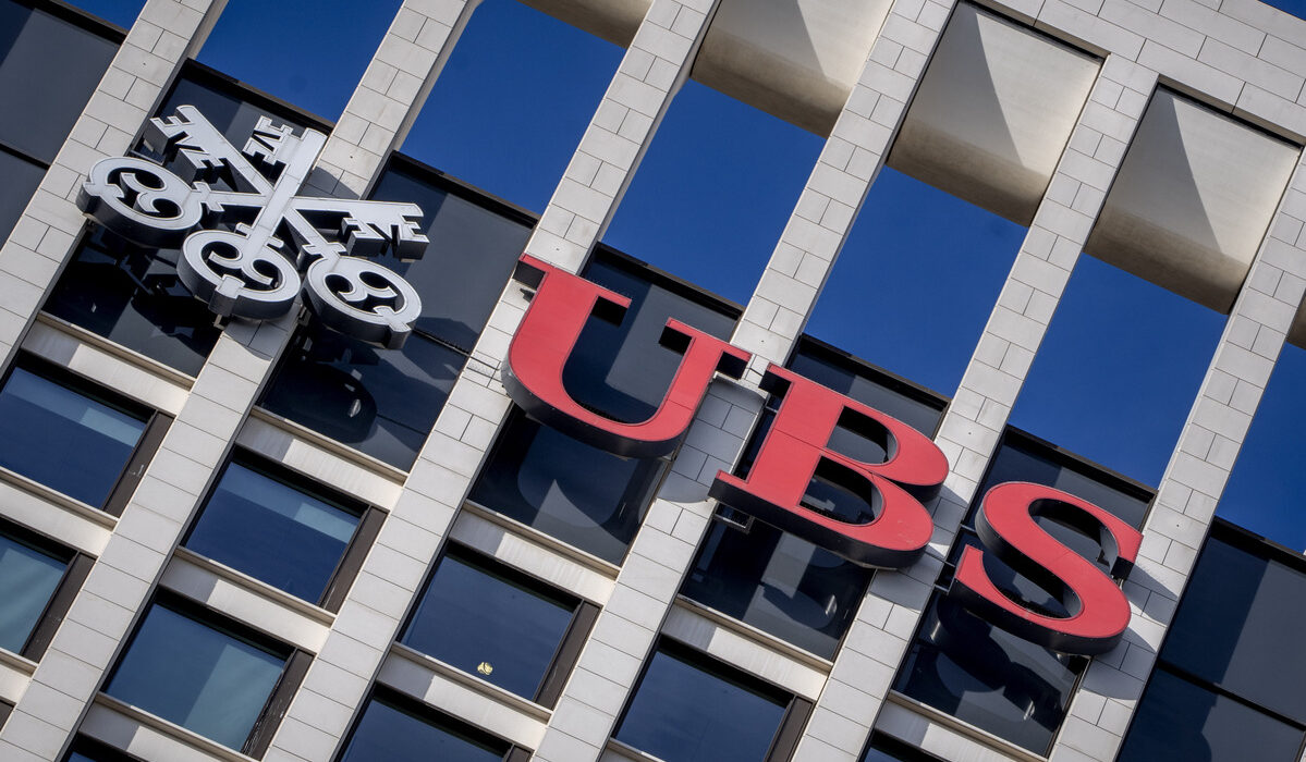 Standard and Poors: Υποβάθμισε την UBS – Αρνητικές οι προοπτικές της