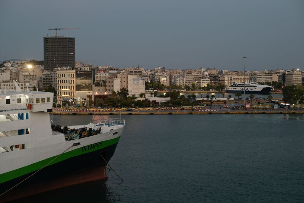 Διακοπές τέλος: Άρχισε η μεγάλη επιστροφή – Αυξημένη η κίνηση στα λιμάνια