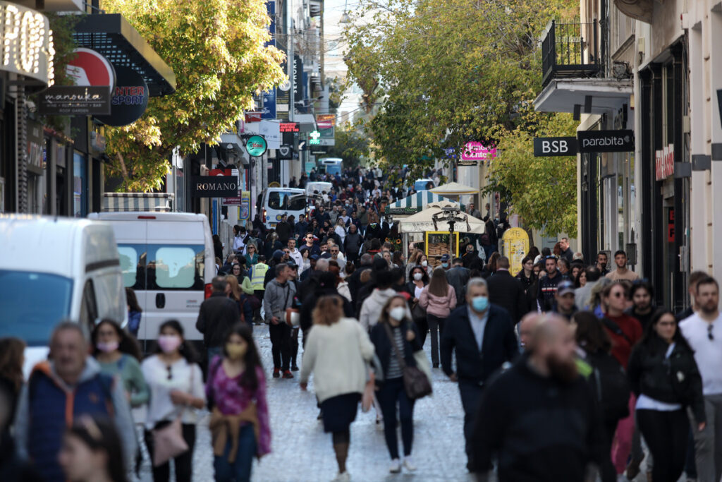 Σαρώνει η γρίπη, σε ύφεση ο κορονοϊός – Η νέα έκθεση του ΕΟΔΥ