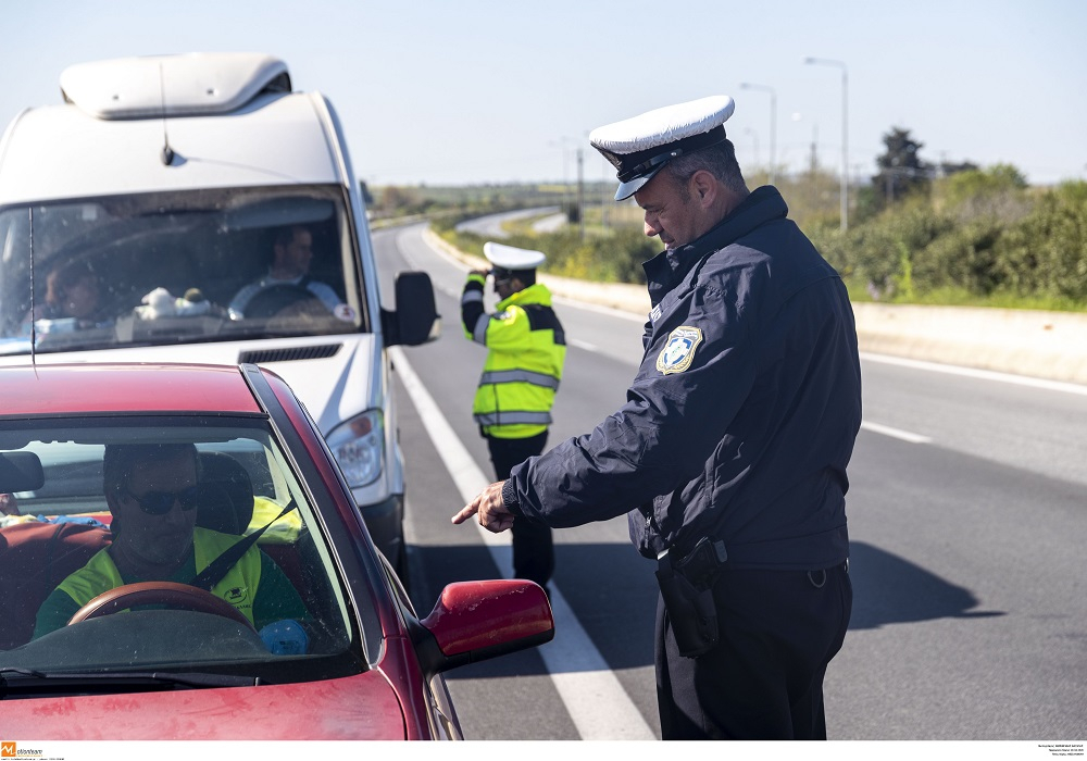 Απαγόρευση κυκλοφορίας: Σε ισχύ τα έκτακτα μέτρα-Χιλιάδες αστυνομικοί στους δρόμους