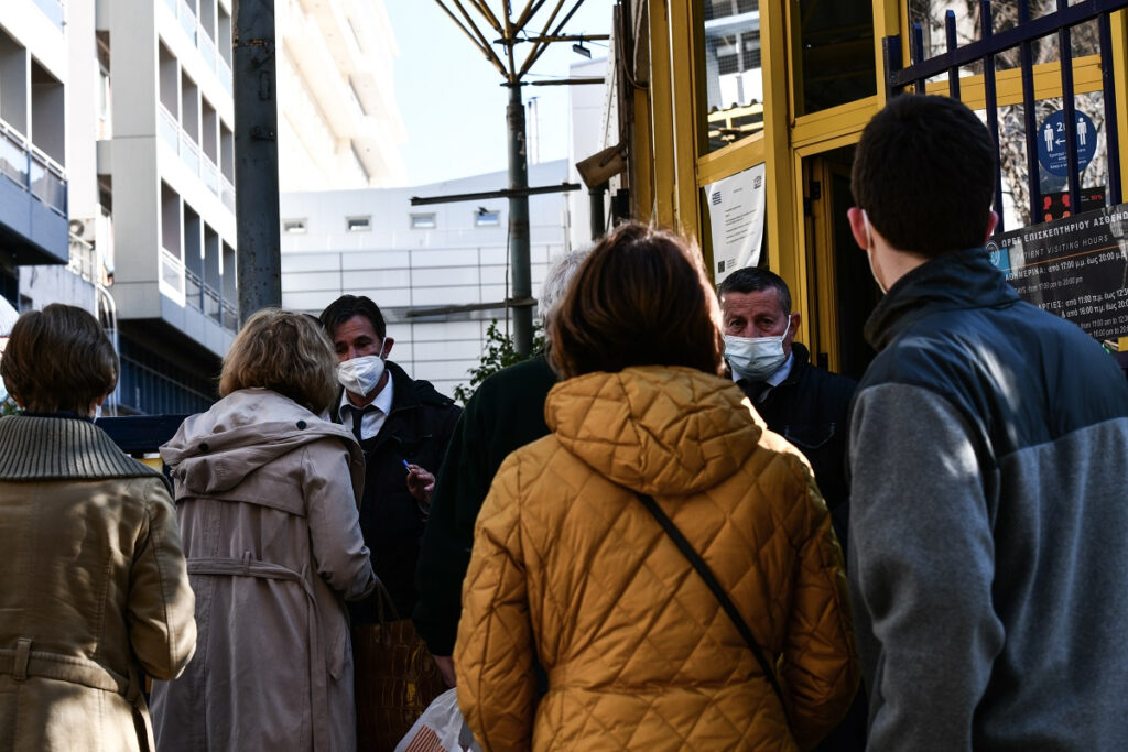 Την ανοσία της αγέλης επέλεξε η κυβέρνηση