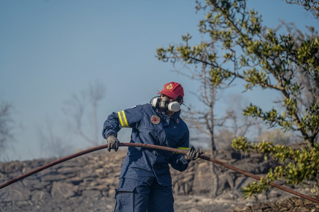 Χωρίς ενεργό μέτωπο οι πυρκαγιές σε Koρωπί και Αργολίδα – Οι περιοχές σε κίνδυνο σήμερα