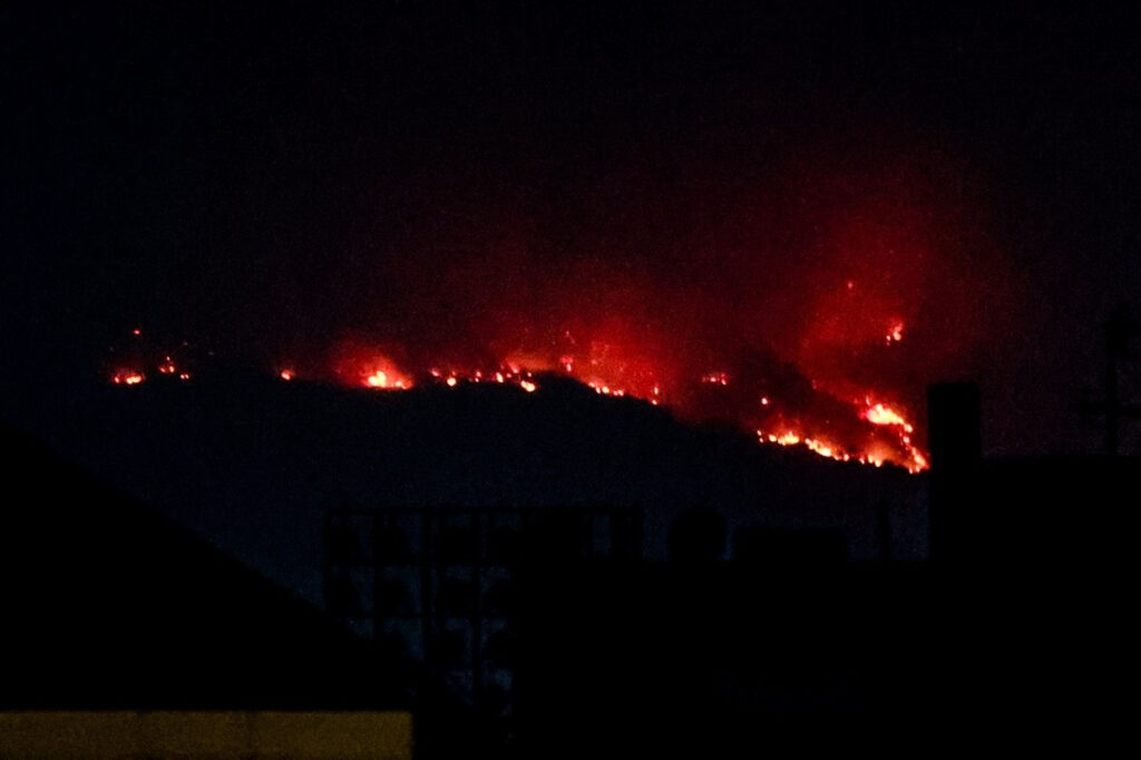 Υπό έλεγχο η φωτιά στον Υμηττό