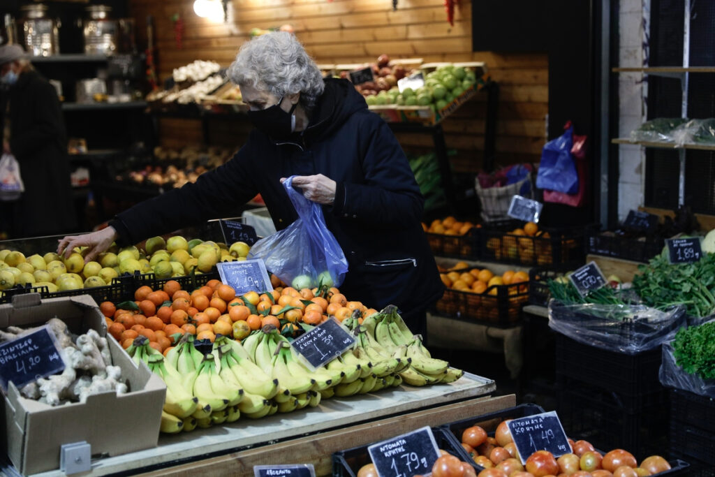 «Απογειώνονται» οι τιμές σε τρόφιμα και λάδι: Δείτε τη λίστα των ανατιμήσεων