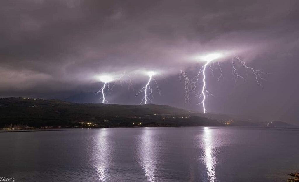 Κακοκαιρία Alexandros: Προβλήματα σε πολλές περιοχές της Ελλάδας – Ήχησε το 112 σε 6 περιοχές