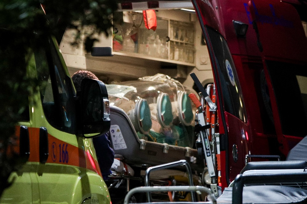 Δημήτρης Πύρρος: Έχουν γίνει 60 αεροδιακομιδές διασωληνωμένων και χιλιάδες άλλων ασθενών με COVID-19