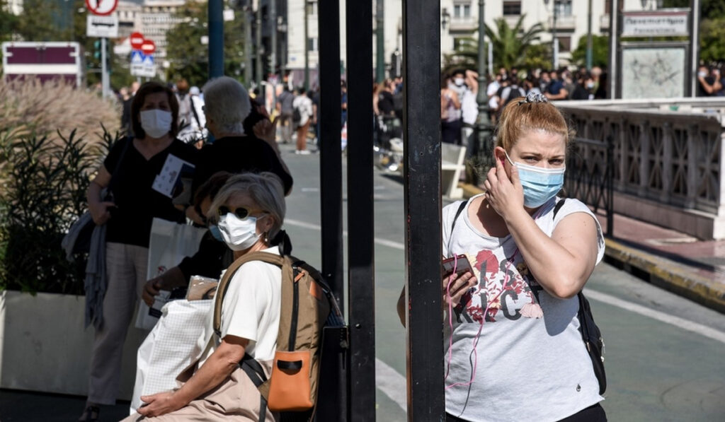 Στα ύψη τα κρούσματα – Φόβοι και σήμερα για ρεκόρ μετά και την έκρηξη της μετάλλαξης Δέλτα