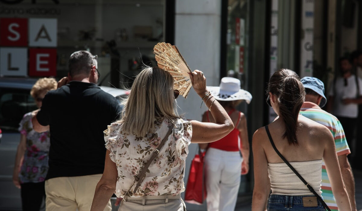 Μια χώρα-καμίνι: Επίμονος ο καύσωνας με διαδοχικά 40άρια, πότε θα «γλυκάνει» ο καιρός