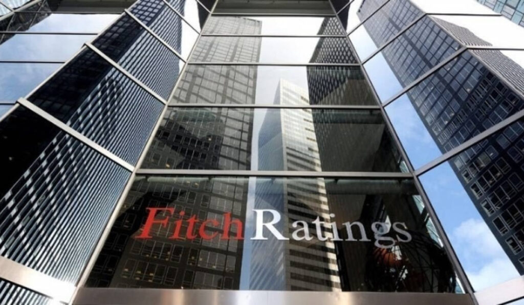 Fitch: Αναβάθμισε το outlook ελληνικών τραπεζών