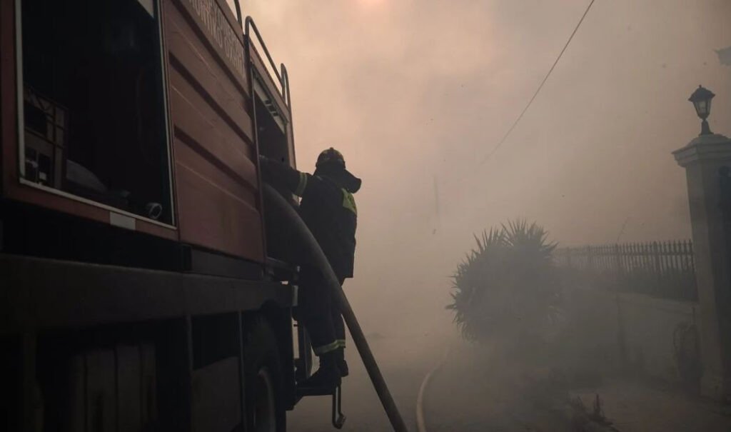 Φωτιά τώρα στη Βασιλική Λακωνίας – Συναγερμός στην Πυροσβεστική