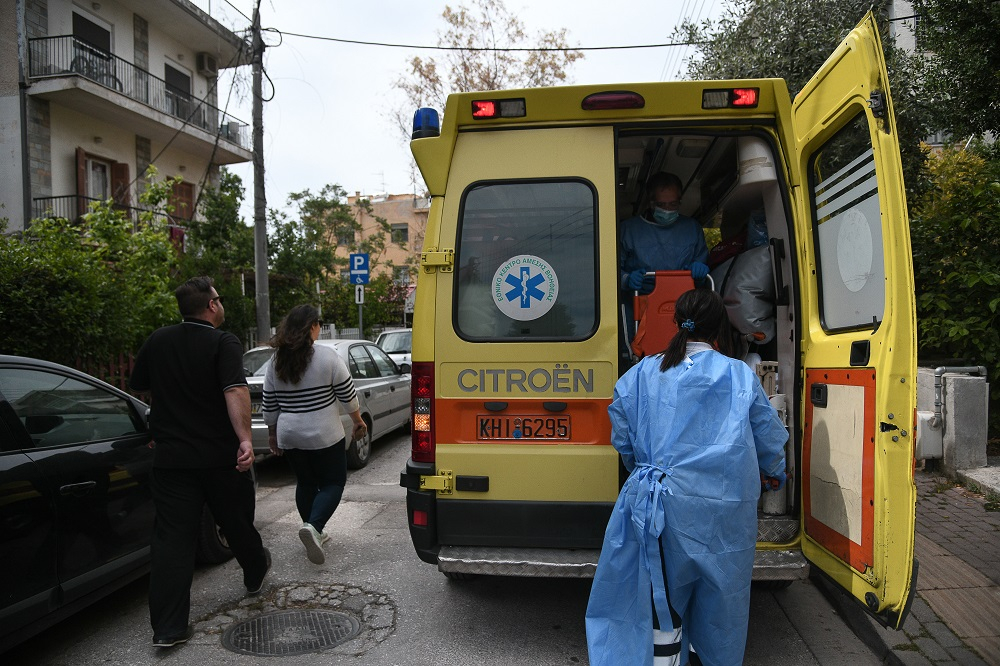 Κρήτη: Ιχνηλατούνται οι επαφές του 21χρονου Σουηδού – 19 κρούσματα στο νησί