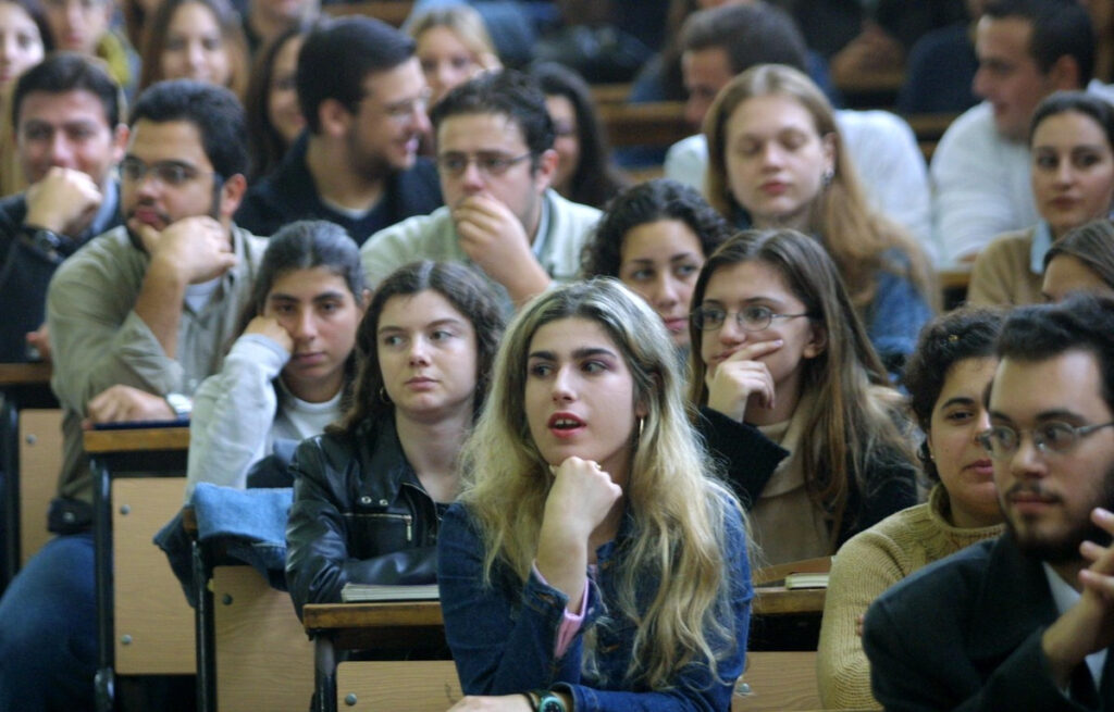 Ανοίγει ο δρόμος για τα ιδιωτικά Πανεπιστήμια με παράκαμψη του άρθρου 16 του Συντάγματος