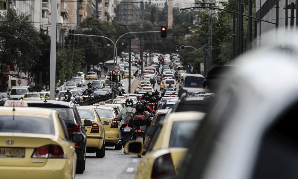 Κίνηση στους δρόμους της Αθήνας, μεγάλο μποτιλιάρισμα – Χάρτης