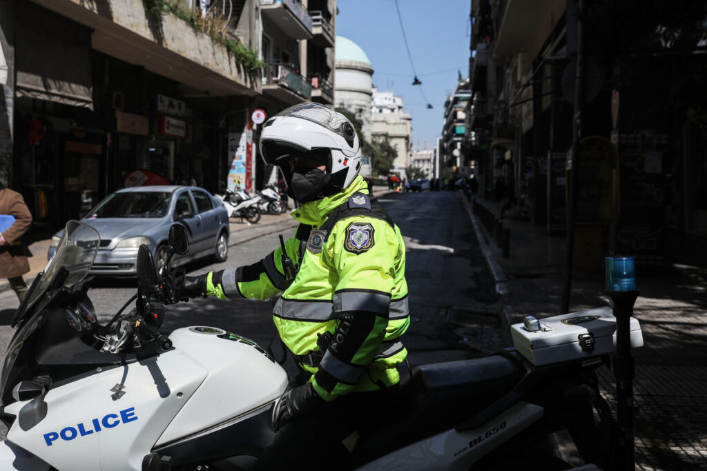 Κύκλωμα έδινε «λευκά» ποινικά μητρώα σε αλλοδαπούς κακοποιούς – Συμμετείχε αξιωματικός της ΕΛΑΣ