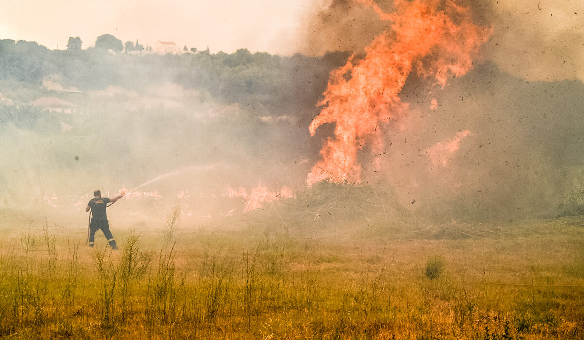 Φωτιά στην Ηλεία στην περιοχή του Βαρθολομιού