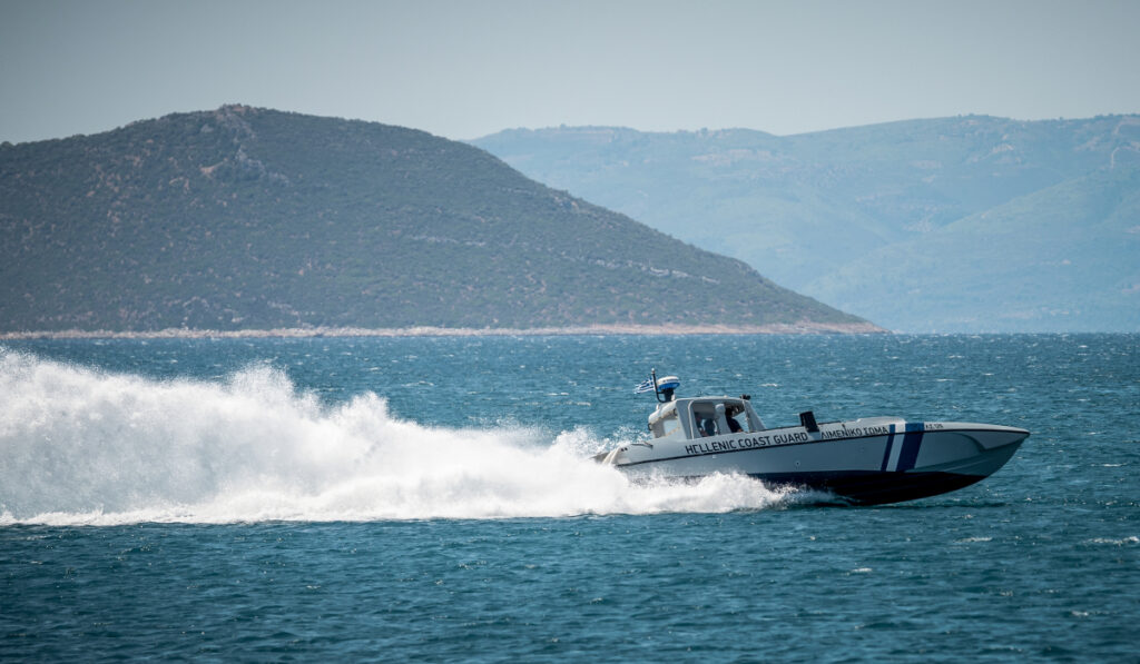 Σάμος: Διασώθηκαν 35 μετανάστες – Χειροπέδες στον διακινητή