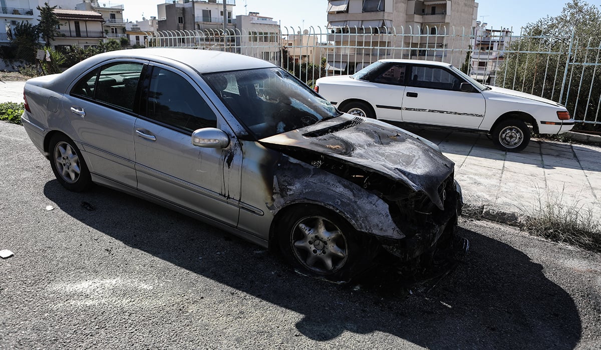 Καματερό: Έκρηξη σε αυτοκίνητο εμπόρου φρούτων