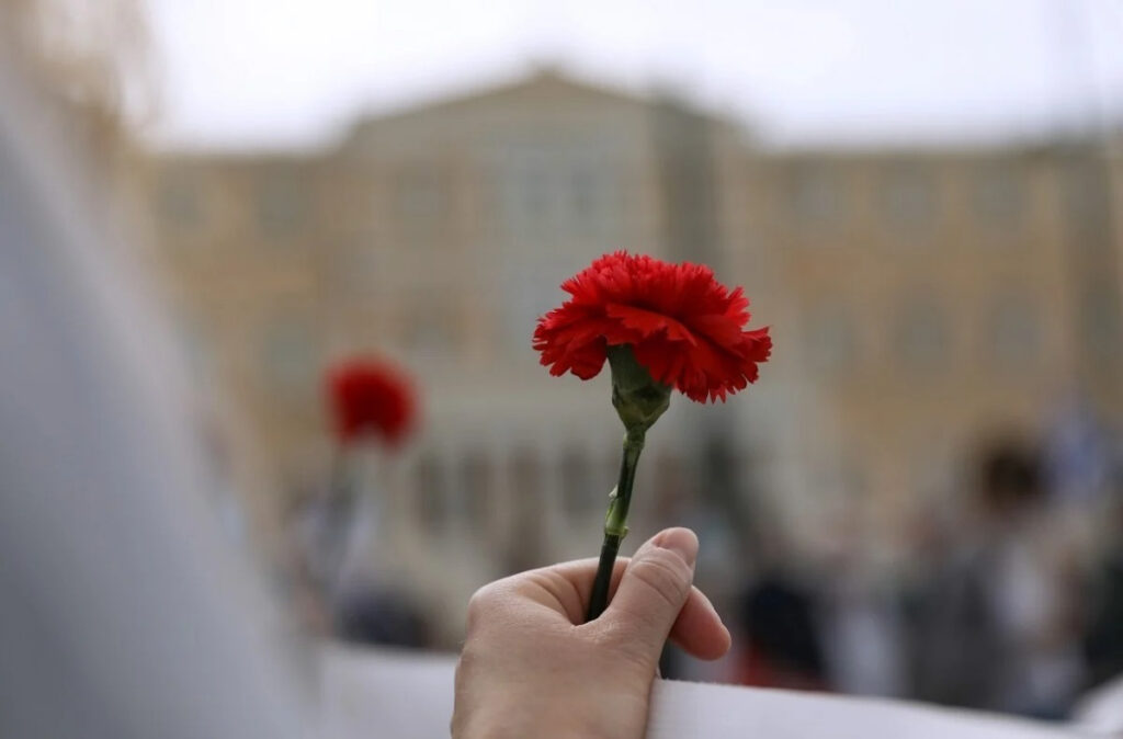 Πρωτομαγιά: Ποια μεγάλα πολιτικά γεγονότα έχουν σημαδέψει τη σημερινή μέρα