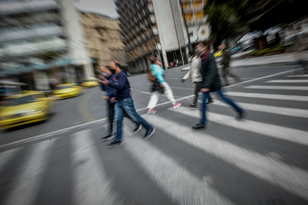 «Αθηναϊκή μετάλλαξη»: Τι είναι και γιατί ανησυχούν οι επιστήμονες – Όσα γνωρίζουμε