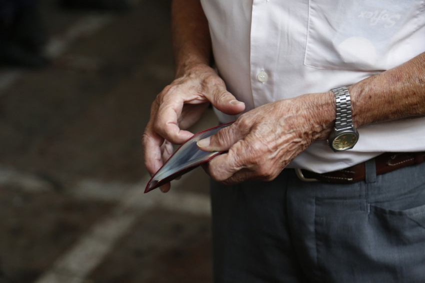 Σπάει η πληρωμή για τα αναδρομικά, όλες οι ημερομηνίες