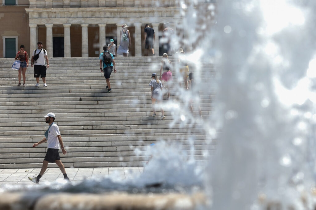 Ο καύσωνας ξεκίνησε: Πάμε για «το χειρότερο σενάριο» – Νέα πρόγνωση Καλλιάνου