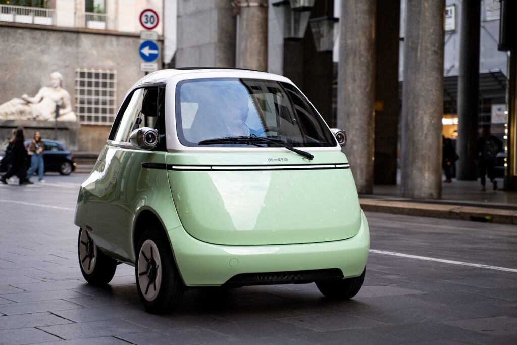 Έρχεται στην Ελλάδα το ανατρεπτικό microcar Microlino