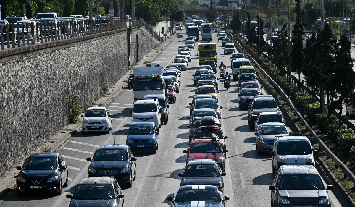 Κίνηση στους δρόμους: Χάος σε Κηφισό και Κηφισίας – Μεγάλες καθυστερήσεις στην Αττική Οδό