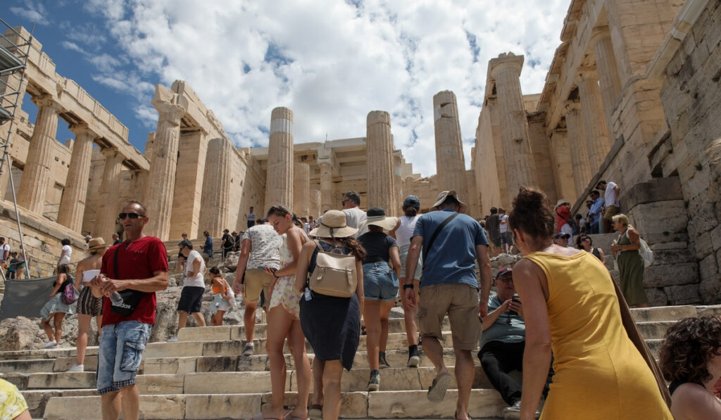 Είπαμε και ένα «όχι»: Ελλάδα – Κύπρος αντίθετες στην απαγόρευση Ρώσων τουριστών