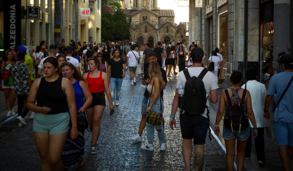 Πού εντοπίστηκαν τα 2.130 κρούσματα, όλες οι περιοχές: 426 στην Αττική, 325 στη Θεσσαλονίκη