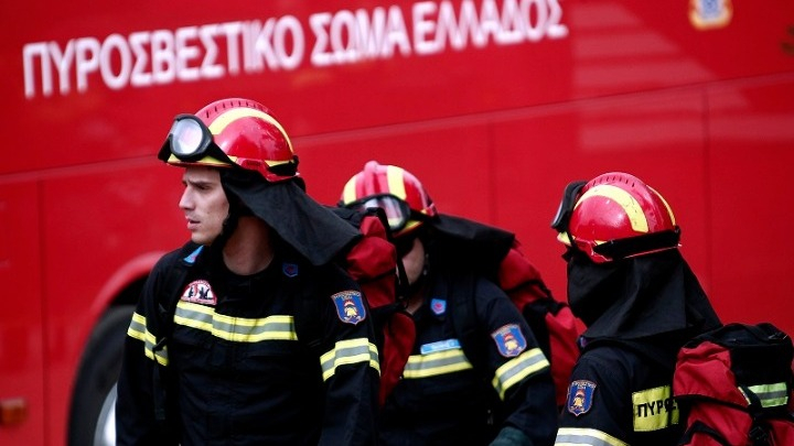 Μυτιλήνη: Φωτιά στο ιστορικό κέντρο – Πιθανά από ανάφλεξη ηλιακού θερμοσίφωνα