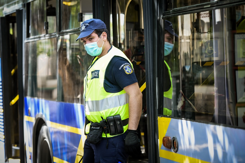 Μάσκες – Αποστάσεις: Από 150 έως 2.000 ευρώ τα πρόστιμα – Η λίστα