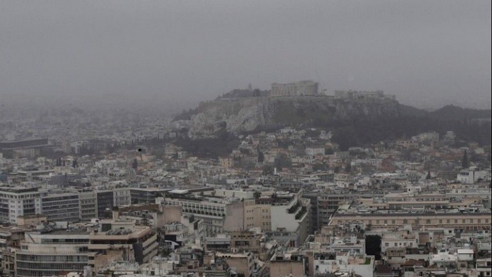 Καιρός: Ζέστη και αφρικανική σκόνη σήμερα – Μέχρι 35 βαθμούς η θερμοκρασία