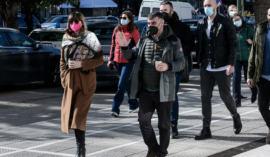 Στον Άρειο Πάγο για ν’ απολογηθεί ο Κώστας Βαξεβάνης – Συγκέντρωση συμπαράστασης