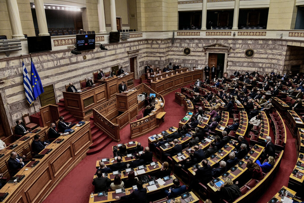 Πρόταση μομφής: Ολοκληρώθηκε η ψηφοφορία (Δείτε LIVE)