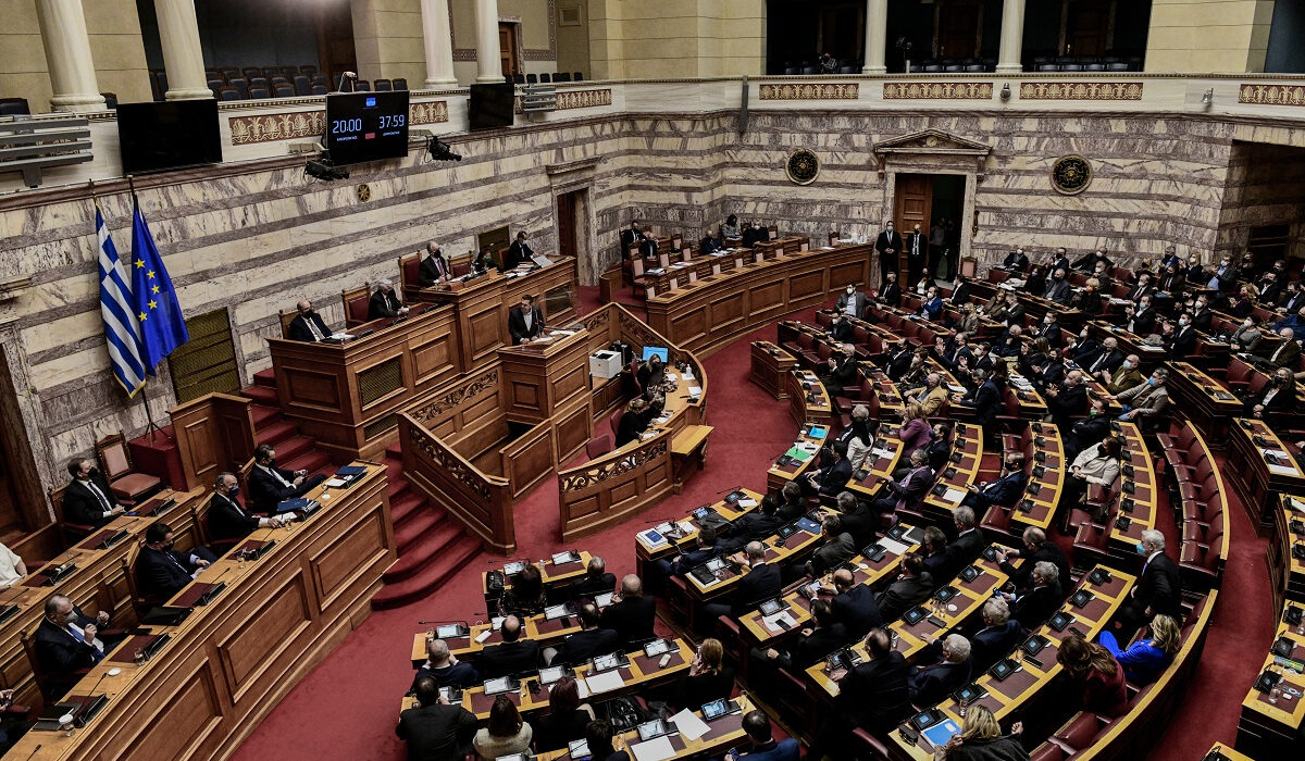 Πρόταση μομφής: Ολοκληρώθηκε η ψηφοφορία (Δείτε LIVE)