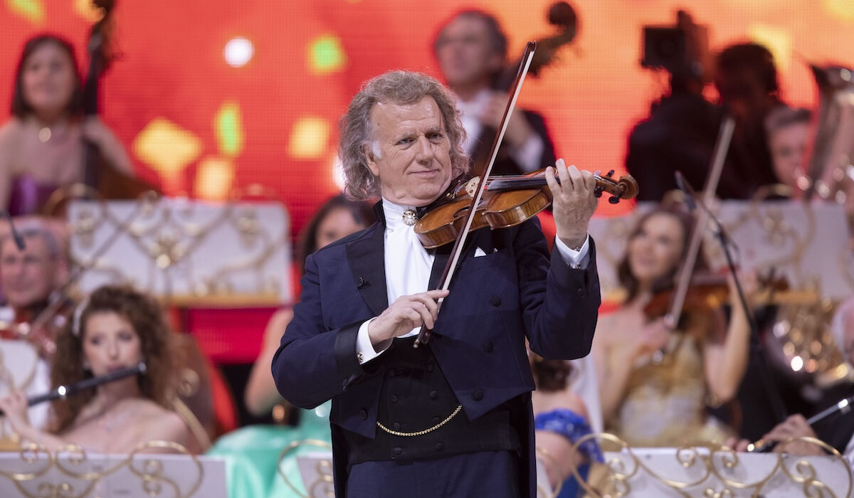 André Rieu: Μάγεψε ο μαέστρος σούπερ σταρ στην πρώτη του sold out συναυλία του – Δείτε βίντεο