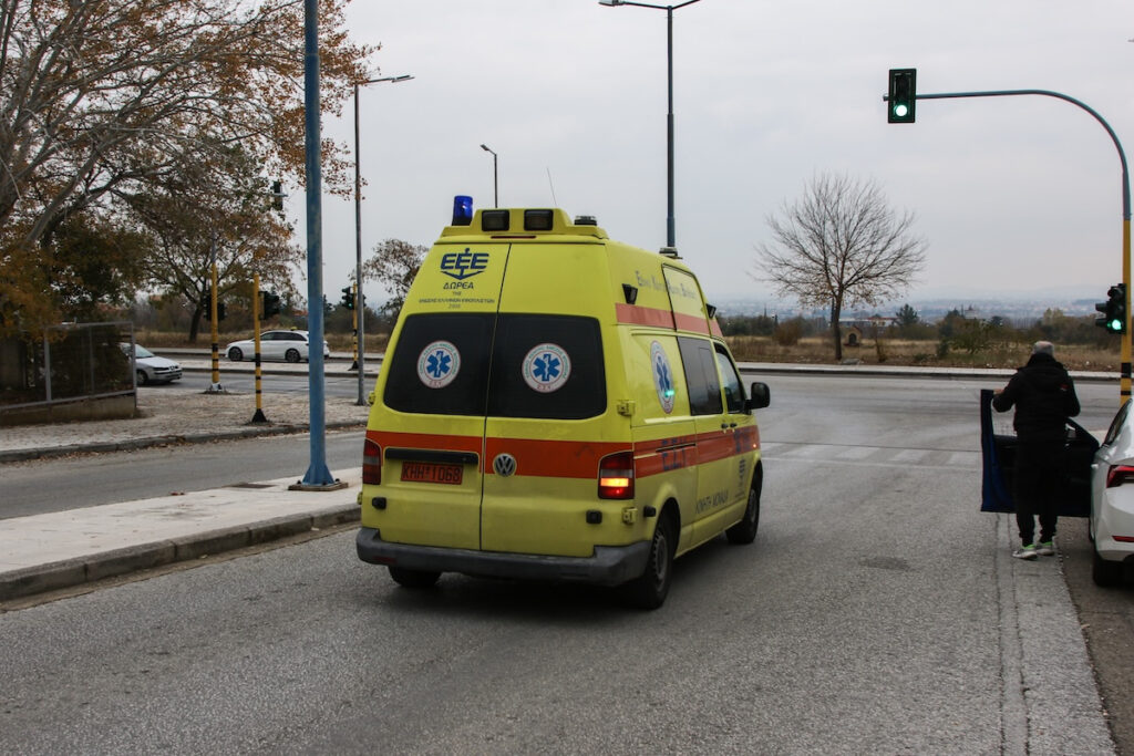 Νεκρός ύστερα από τροχαίο στον Ασπρόπυργο – Το αυτοκίνητό του «καρφώθηκε» σε περίφραξη